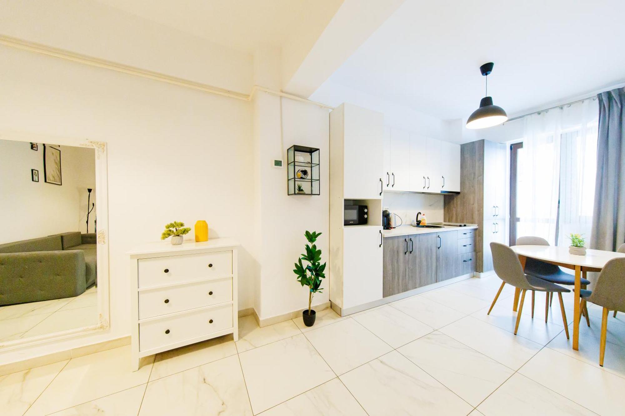 17 Zimbrului Residence At Lazar Towers Palas ยาช ภายนอก รูปภาพ
