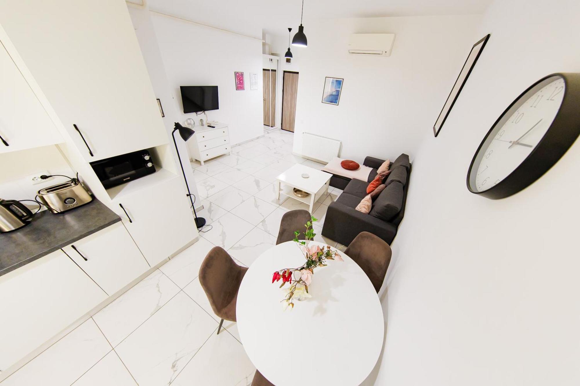 17 Zimbrului Residence At Lazar Towers Palas ยาช ภายนอก รูปภาพ