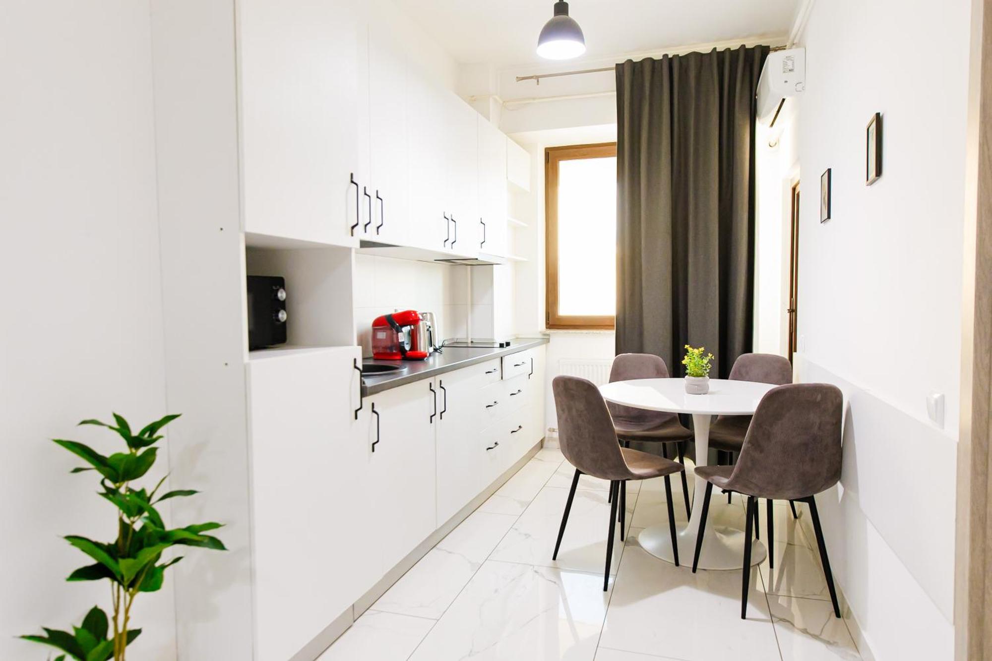 17 Zimbrului Residence At Lazar Towers Palas ยาช ภายนอก รูปภาพ