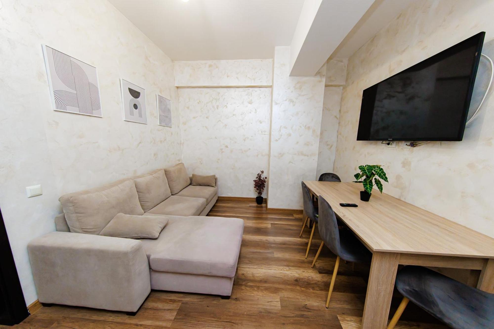 17 Zimbrului Residence At Lazar Towers Palas ยาช ภายนอก รูปภาพ